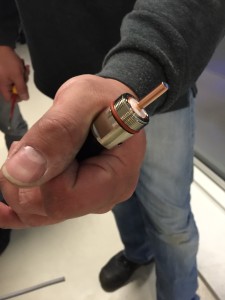 Een connector wordt geplaatst.