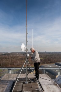 De repeaterantennes krijgen schotels als buren